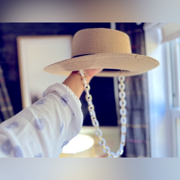 Chain paper hat ๐ coco C O C O - Picture 5 of 12